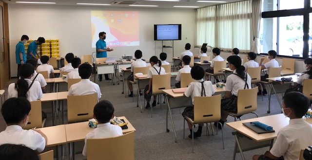 プログラミング出張レッスンの様子